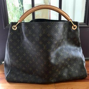 Authentic Louis Vuitton Artsy GM - LARGE